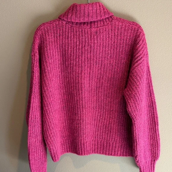 Old Navy Hot Pink Turtleneck Chunky Knit Sweater - Picture 4 of 7